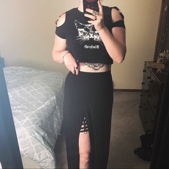 Meet your Posher, Amanda - Picture 3 of 9